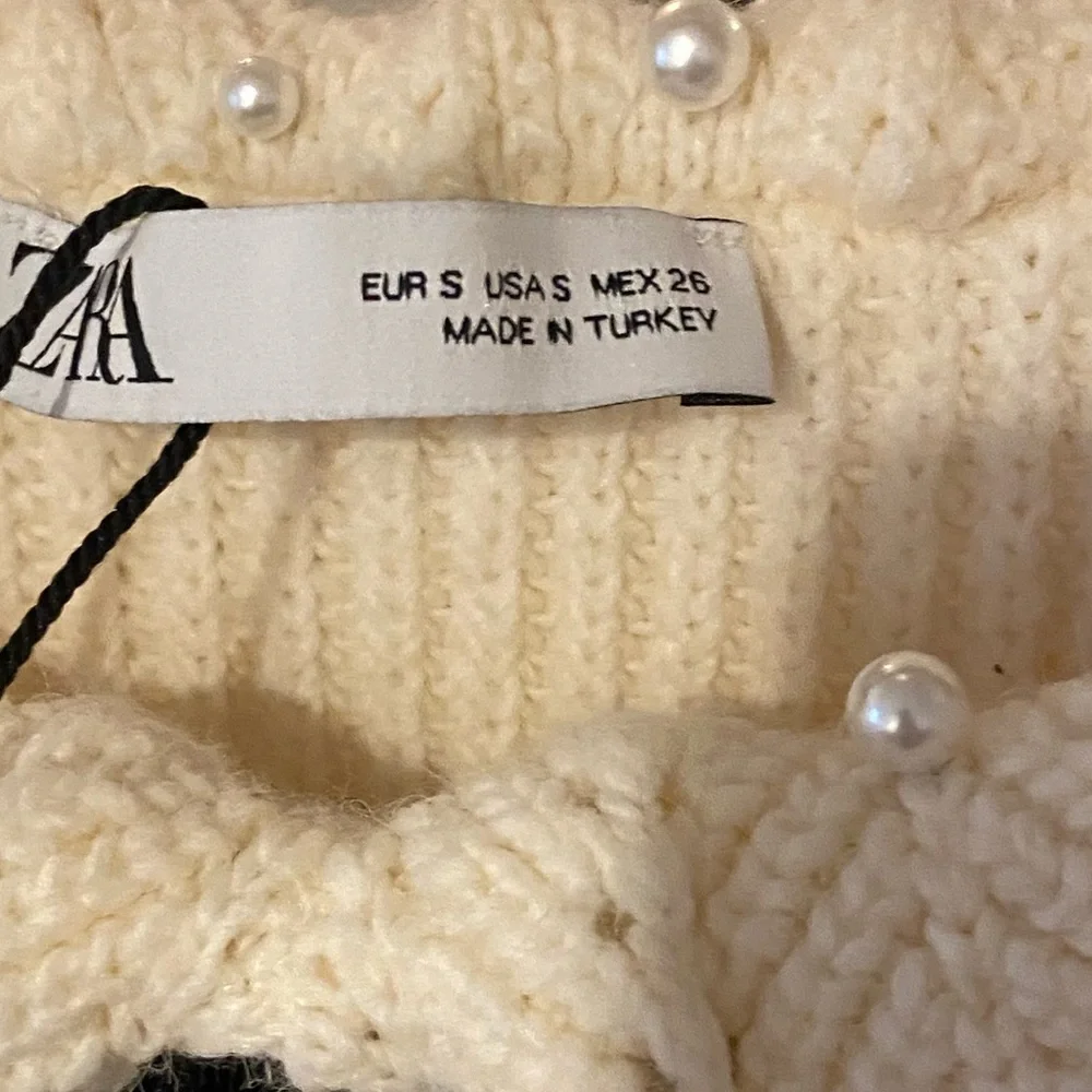 ZARA CREAM CABLE KNIT PEARL EMBELLISHED OVERSIZED COLLAR SWEATER SZ SMALL - Picture 8 of 9